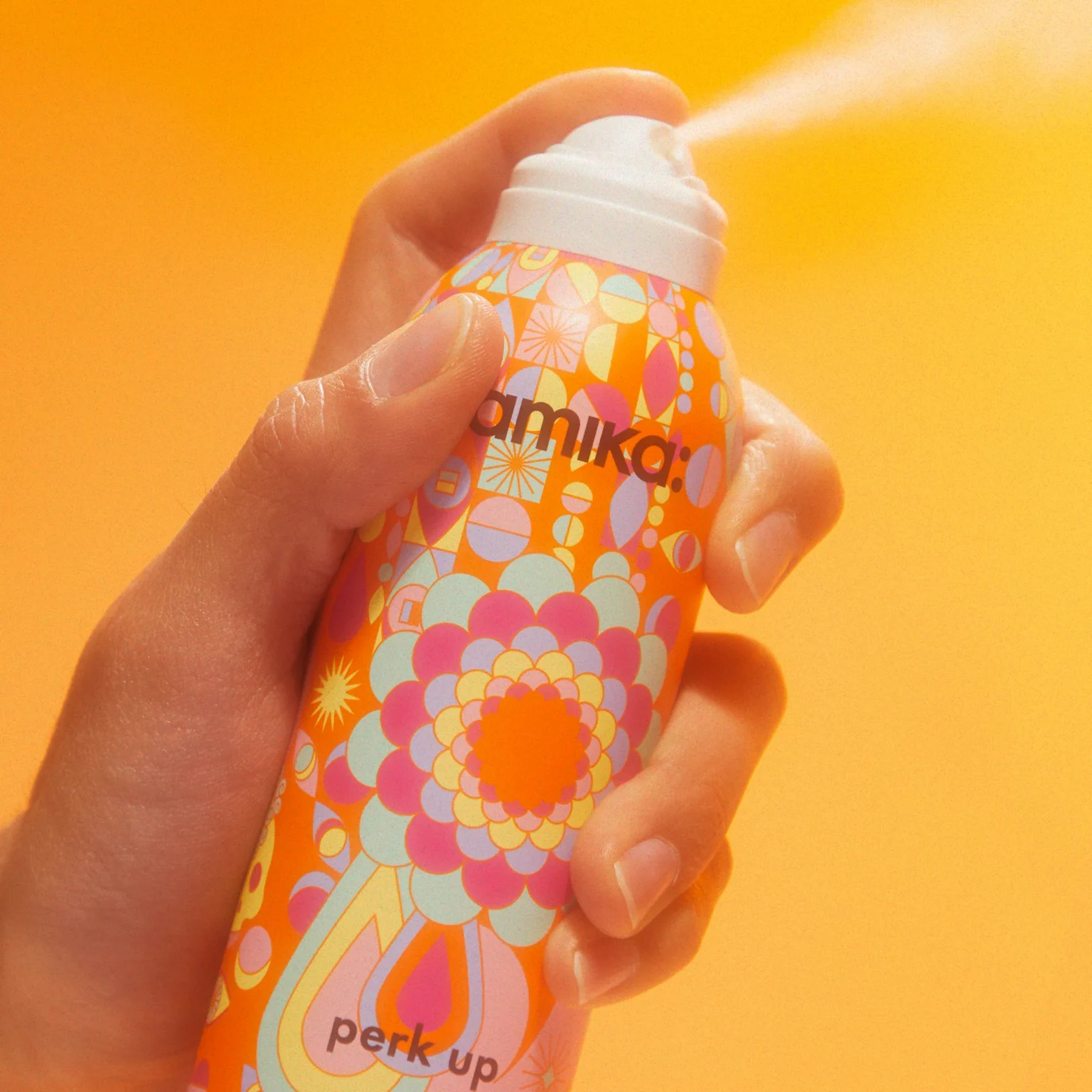 AMIKA Perk Up Dryshampoo